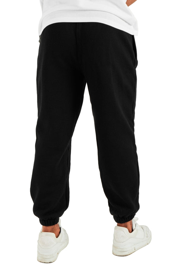 Baggy Sweatpants - The Basic Look