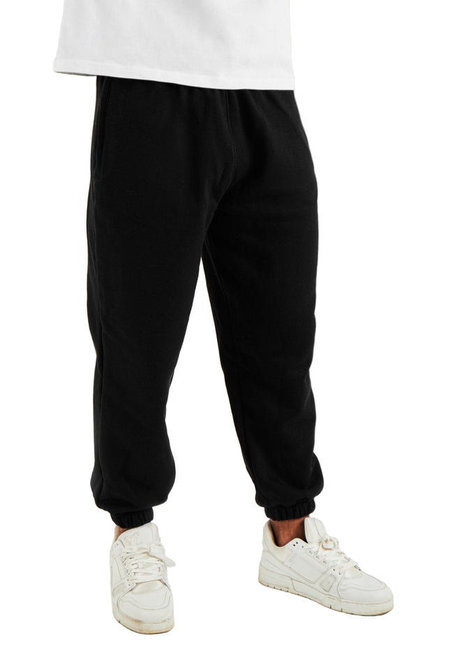 Baggy Sweatpants - The Basic Look