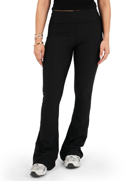 Flared Leggings Pants - The Basic Look