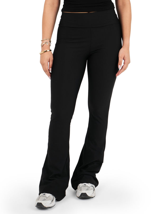 Flared Leggings Pants - The Basic Look