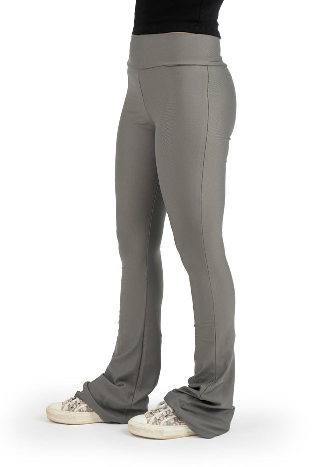 Flared Leggings Pants - The Basic Look