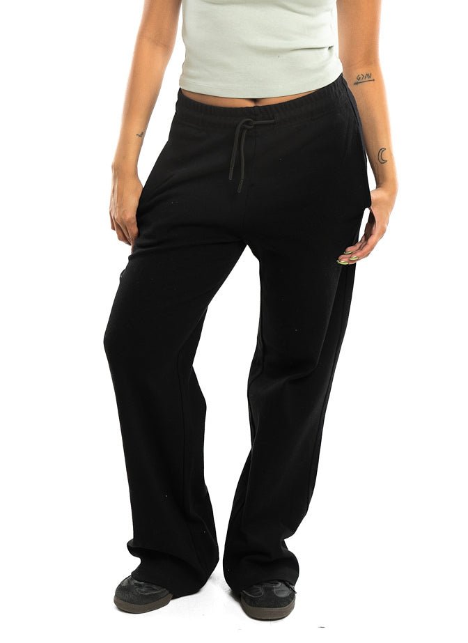 Straight Leg Pants for Women | Elegant & Comfortable Fit – The Basic Look